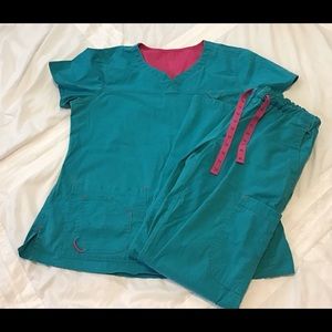 Med couture scrubs med tops small reg pant
